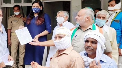 इटावा: कांग्रेस पार्टी ने भरथना क्षेत्र की उपजिलाधिकारी को सौंपा ज्ञापन पत्र