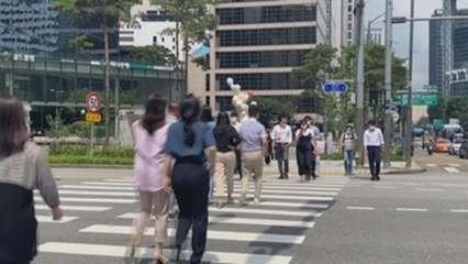 Corea del Sur reporta más de 400 casos diarios y medita elevar restricciones