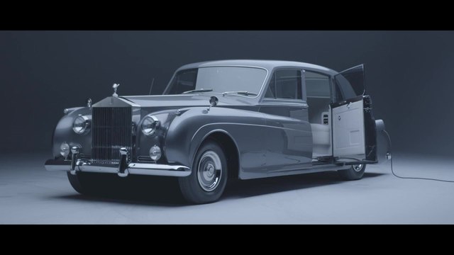 Lunaz unveils world’s first electric classic Rolls-Royce cars