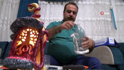 Suriyeli kadınlar atıklardan hediyelik eşya üretiyor