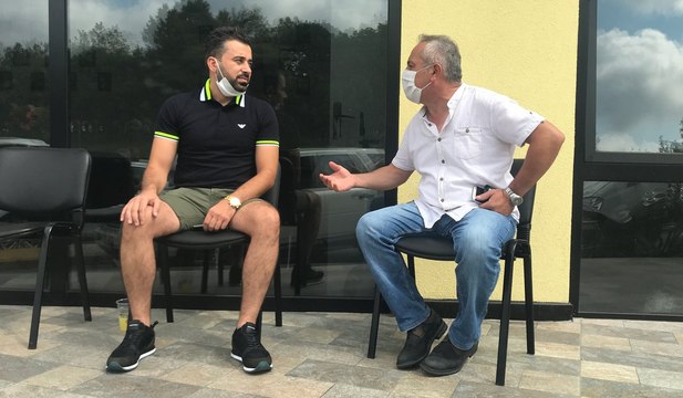 Taksisinde bulduğu 2 bin 500 doları sahibine teslim etti