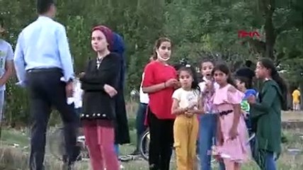 Eşine kızıp aracını yaktı