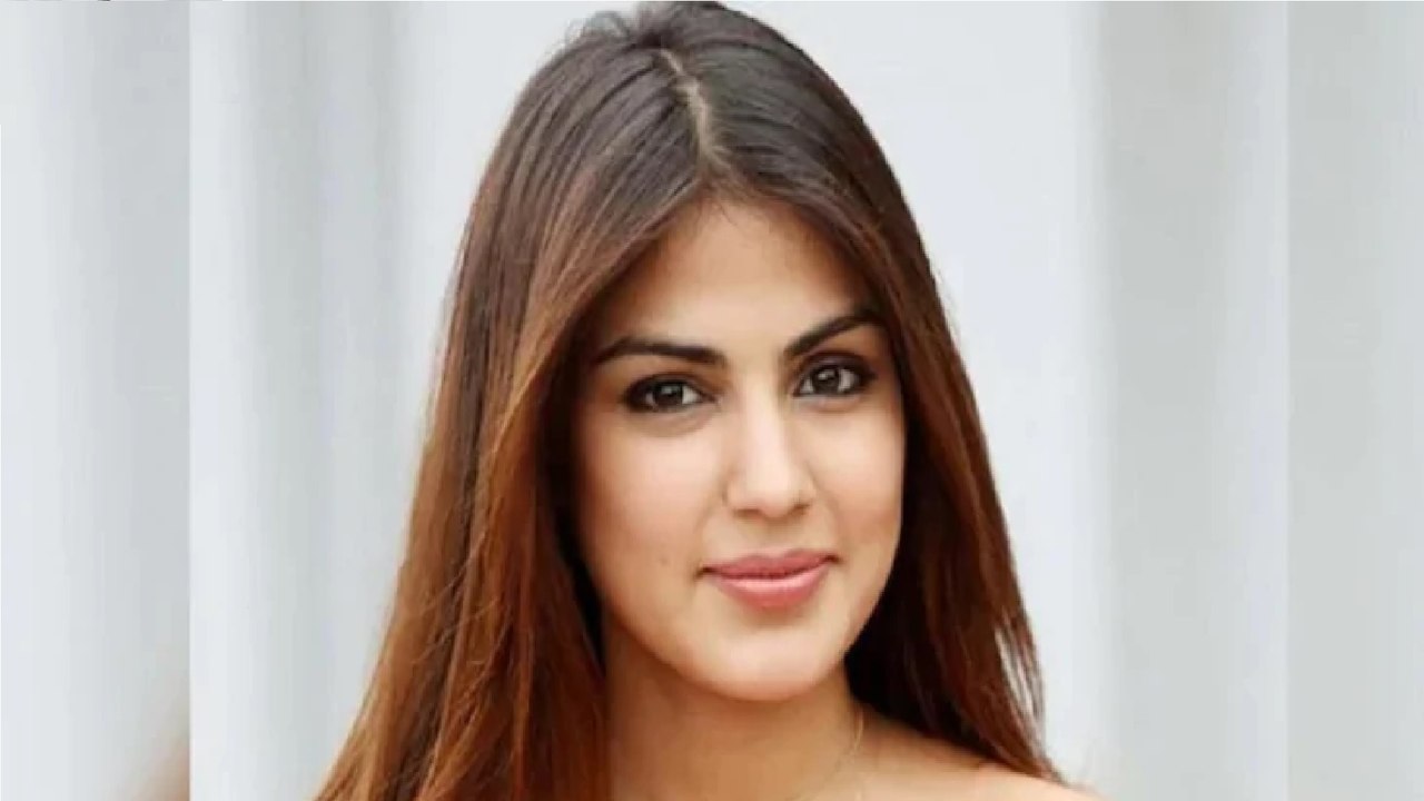 SSR Case: Why Rhea Chakraborty said 'Sorry Babu'?