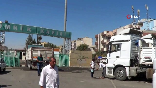 Akçakale gümrük kapısında transit geçişler devam ediyor