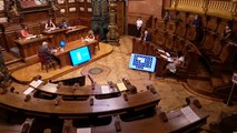 El Ayuntamiento de Barcelona da luz verde a la retirada de la Medalla de Oro al rey emérito