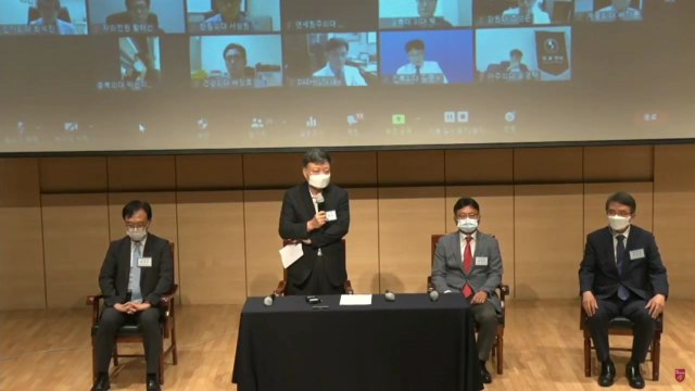 의대학장·원장들 코로나19 상황 악화...의사 시험 2주 연기해야 / YTN