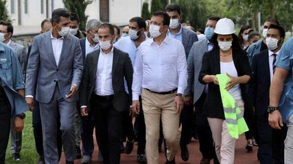 Ekrem İmamoğlu’nun geldiğini duyunca kepenkleri kapattılar