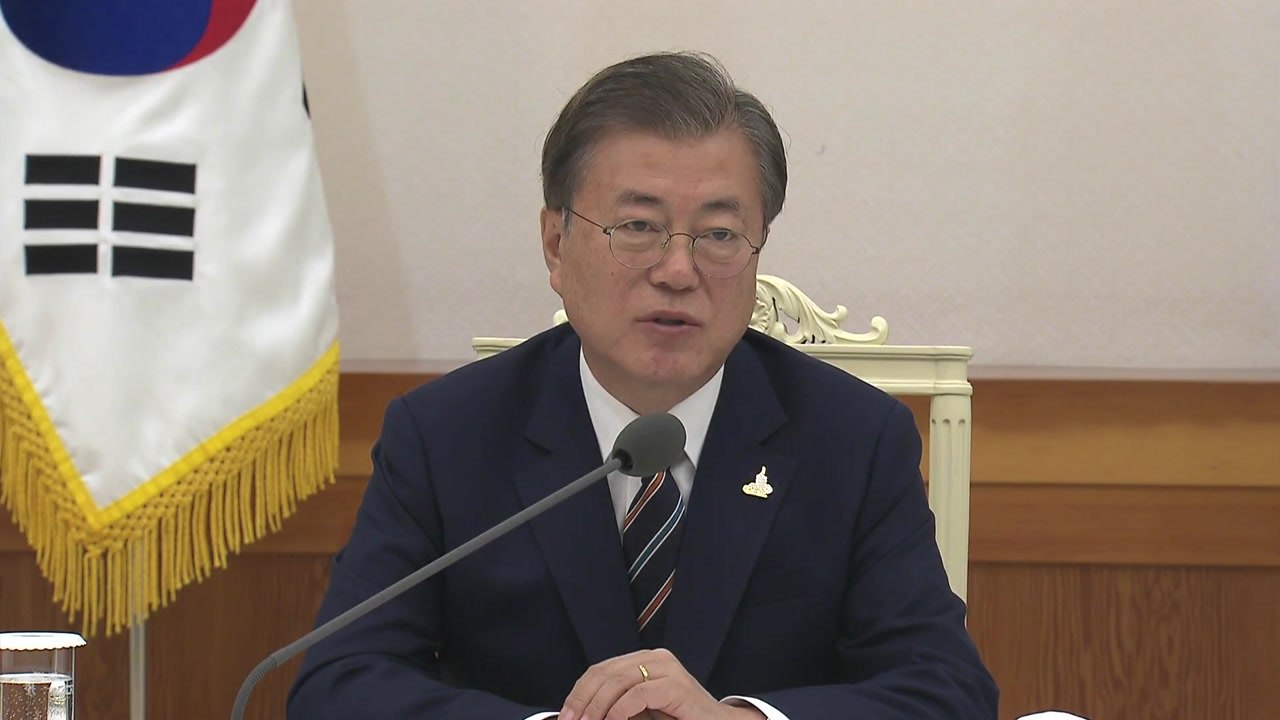 문 대통령 "의료계 집단휴진, 전시 상황에 군인이 전장 이탈하는 것" / YTN