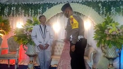 Pengantin Dihukum Polisi di atas Pelaminannya