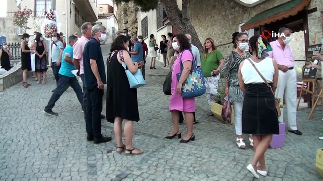 Kuşadası’nda 'Muzaffer İzgü Parkı' açıldı