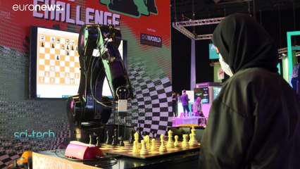 روبات‌های جرّاح و آموزش از راه دور؛ هوش مصنوعی علیه کرونا