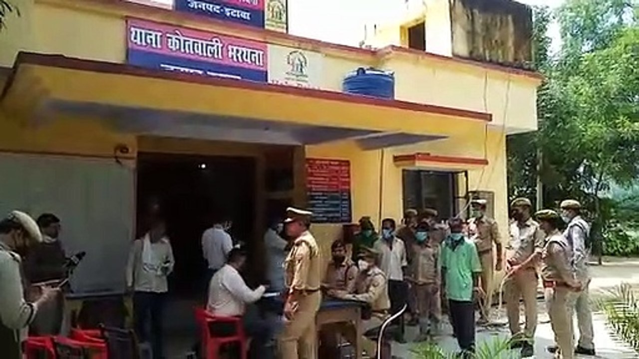 इटावा: पुलिस ने हत्या के मामले में 4 आरोपियों को किया गिरफ्तार