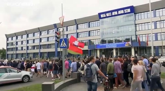 Bélarus : Poutine appelle toutes les parties à trouver une issue à la crise