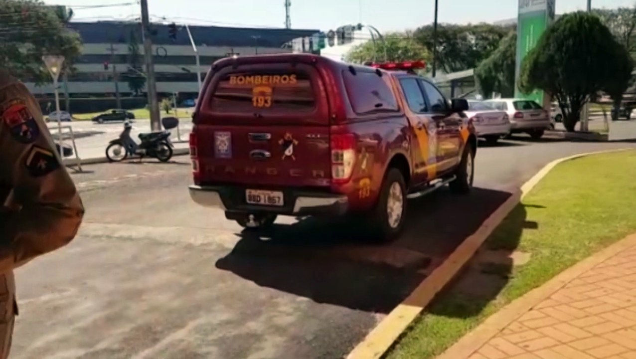 Corpo de Bombeiros presta apoio para retirar anel preso ao dedo de paciente na UPA Tancredo