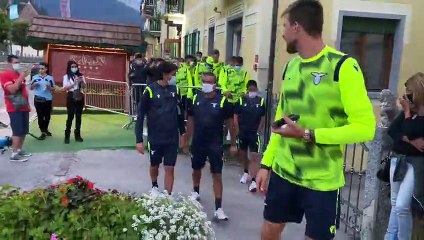 La squadra si dirige verso il ristorante