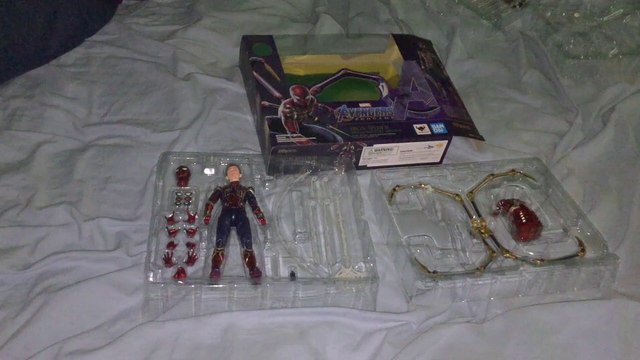 S.H. Figuarts Avengers: Endgame Spider-Man Iron Spider (Final Battle Edition) Unboxing & Review