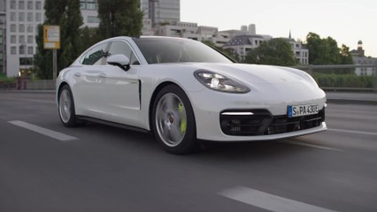 The new Porsche Panamera Deep Dive - E-Performance