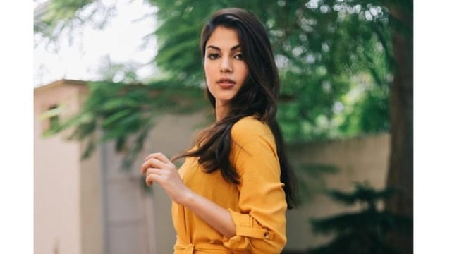 Sushant Singh Rajput death: CBI summons Rhea for questioning