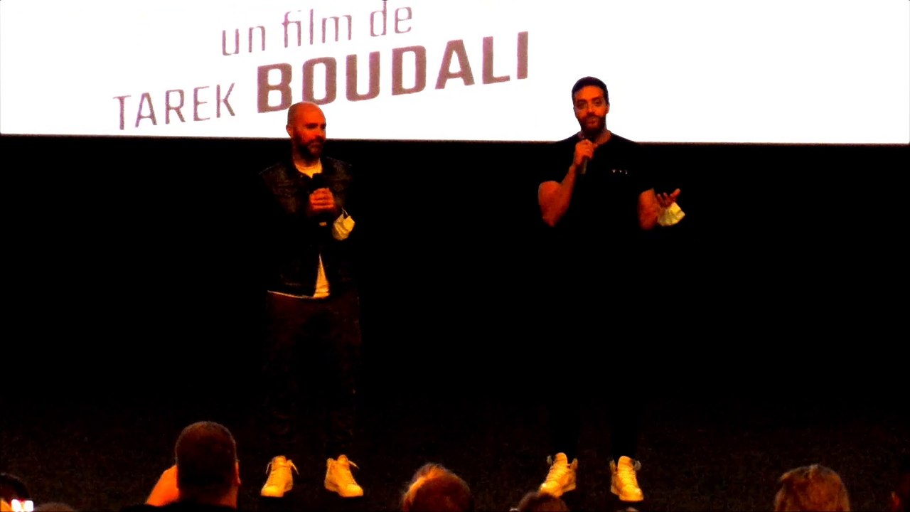 AP du film " 30 JOURS MAX " à UGC va