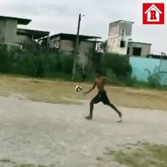 Bajada de balón más increíble que verás