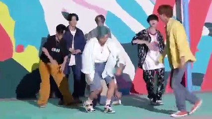 BTS ‘DYNAMITE’ (MV vs REALITY)