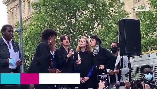 Camélia Jordana : Pourquoi elle ne relâche rien dans son engagement contre les violences policières