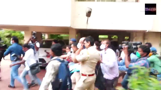 Sushant Singh Rajput's Sister Shweta Singh Kirti QUESTIONS Rhea Chakraborty, SLAMS Her For Interview