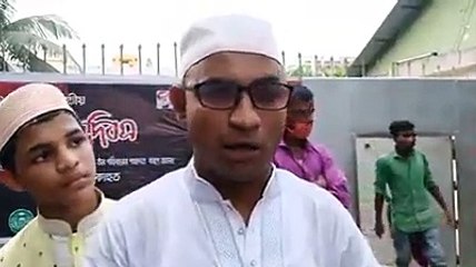 ওসি প্রদীপের গোমর ফাঁস করলেন।  সাংবাদিক ফরিদুল মোস্তফা। এইসব ওসিদের জন্য আজ হাজারও মানুষ গুম খুন হয়!