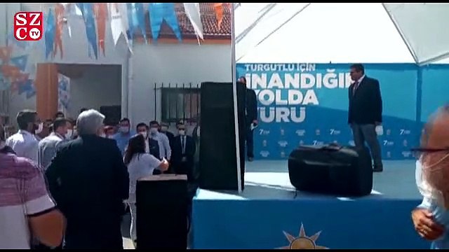 AKP kongresinde tekmeler havada uçuştu