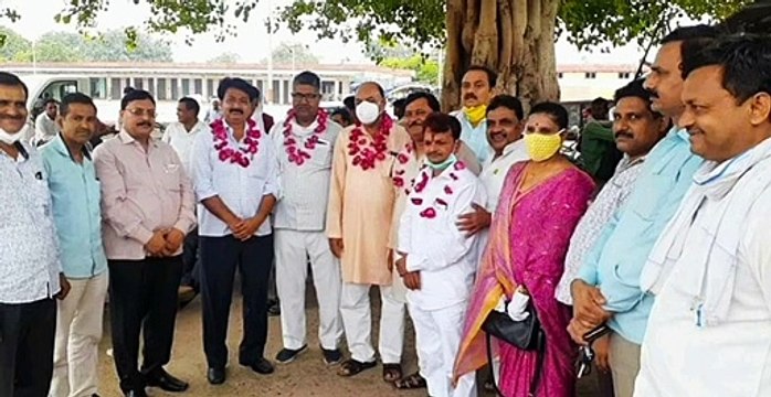 व्यापार मंडल के द्वारा गल्ला समिति का विनोद यादव को बनाया गया अध्यक्ष