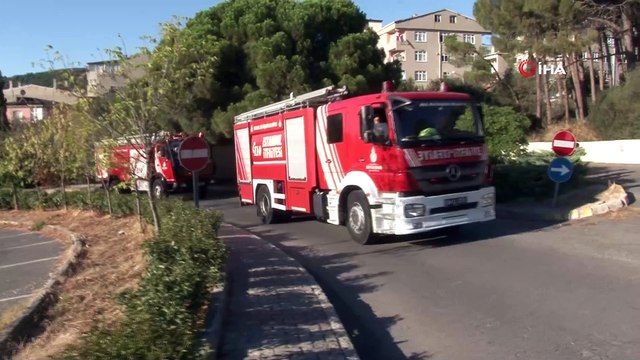 Maltepe’de ormanlık alanda çıkan yangın söndürme helikopterinden böyle görüntülendi