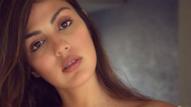 CBI grills Rhea Chakraborty for 10 hours