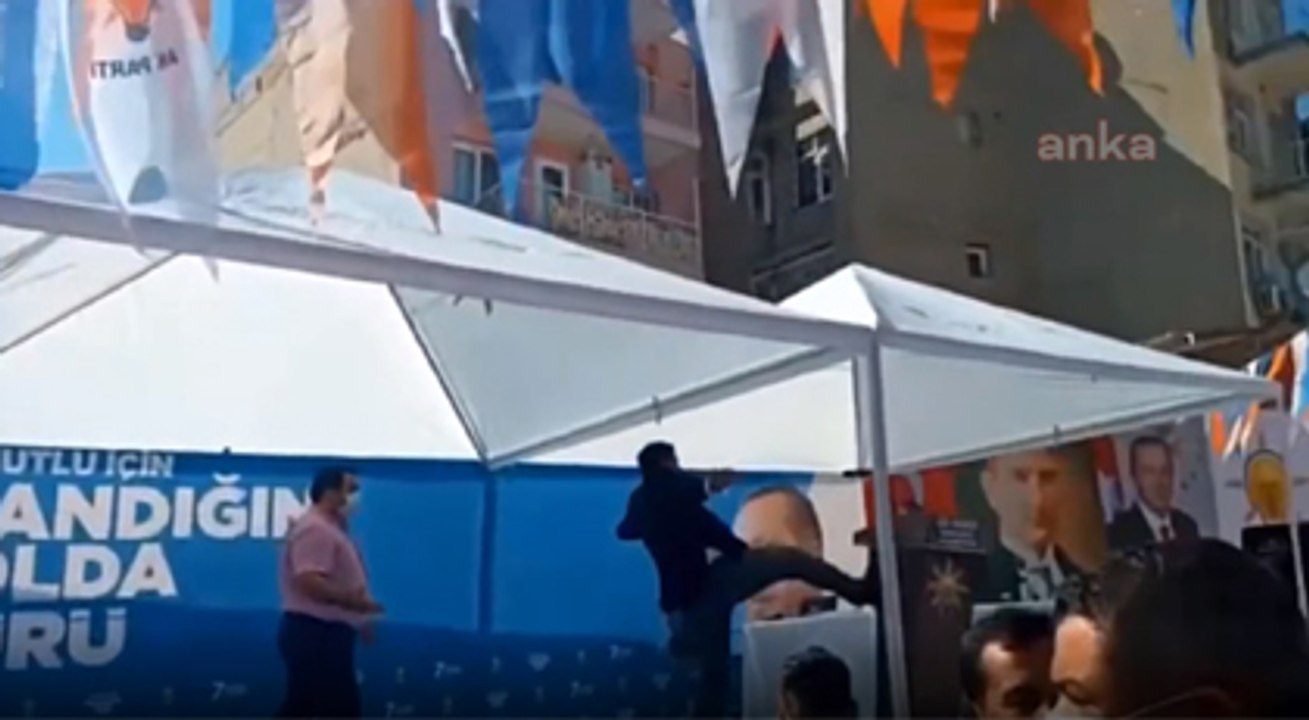 AKP kongresinde ortalık karıştı