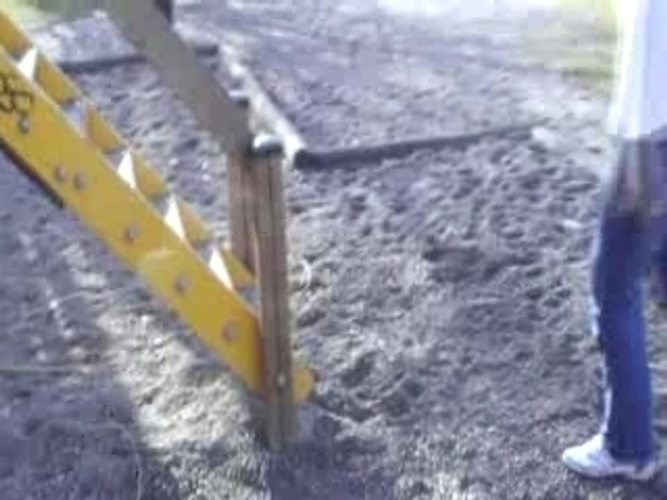 thia fait du toboggan