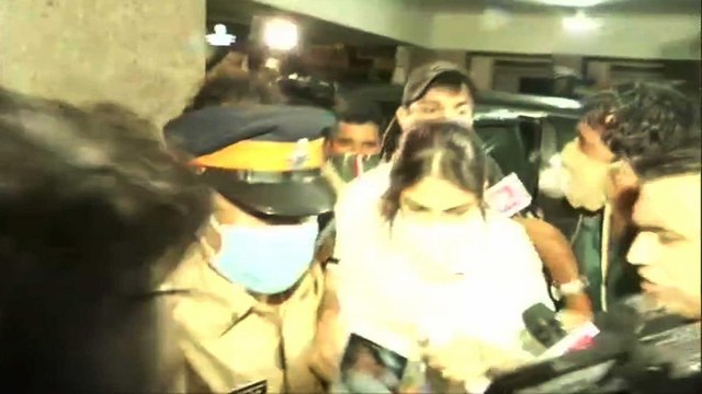 Rhea reaches home after questioning, crowd started hooting