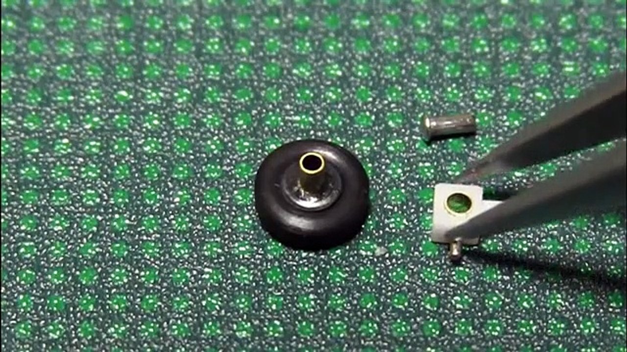 Voiture radiocommandée 1/150