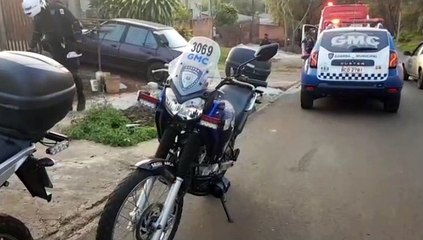 Homem descumpre medida protetiva, causa confusão e mulher precisa ser socorrida