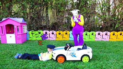 Vlad pretend play Police and lost his car