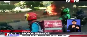 Sebuah Sepeda Motor Hangus Terbakar di Jalan Panjaitan