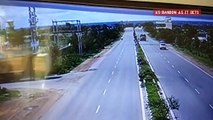 Accident on the Chevella Shabad Road in India - CCTV accident footage of bike vs truck crash