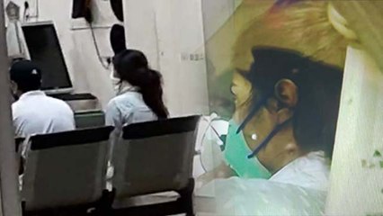 Rhea Chakraborty Was Spotted at Santacruz Police Station Asking for Police Protection