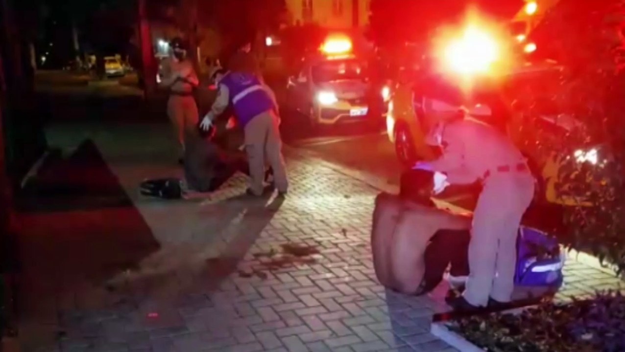 Após briga em bar jovem fica ferido ao levar garrafada na cabeça