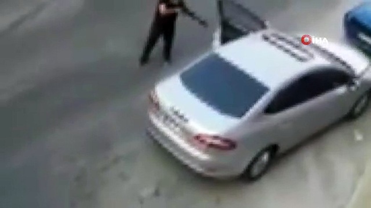 Eşime baktın dedi, pompalıyla dehşet saçtı... O anlar kamerada