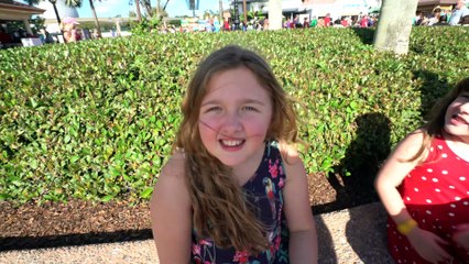 Christmas Fun at  Epcot Cookie Taste Test! Fun Sophia, Isabella e Alice Florida Vacation Vlog