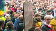 من برلين إلى لندن.. أوروبيون يتظاهرون ضد تدابير احتواء كوفيد-19