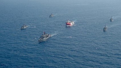 التوتر بالمتوسط بين تركيا واليونان.. حدث الأسبوع الأبرز