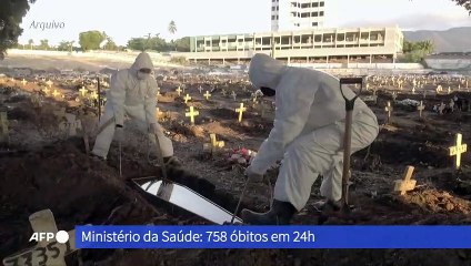 Mais de 120 mil mortos no Brasil