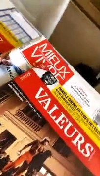 Danièle Obono et Valeurs Actuelles : Hier soir, des militants de la Ligue de Défense Noire Africaine se sont introduits dans les locaux du magazine pour dénoncer l'incitation à la haine anti-noirs