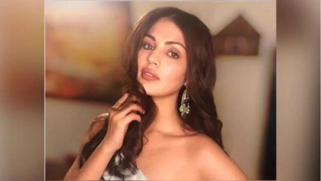 CBI grills Rhea Chakraborty for 17 hours in two day