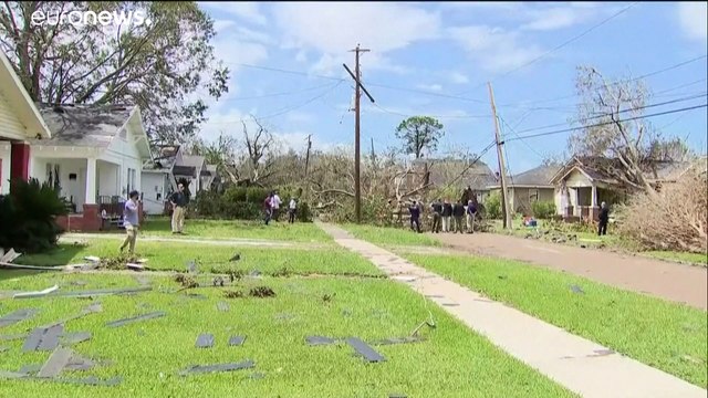 Trump visita estados do Luisiana e Texas atingidos pelo furacão Laura